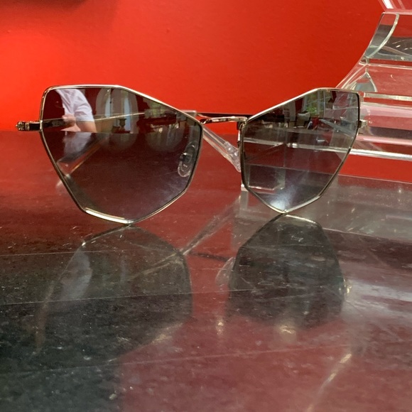 KENDALL + KYLIE Metal Cat-Eye Sunglasses BRAND NEW!! - Picture 3 of 16